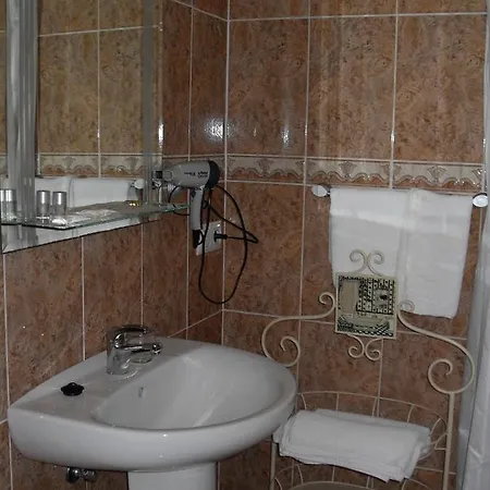 Hotel Asturias 2*